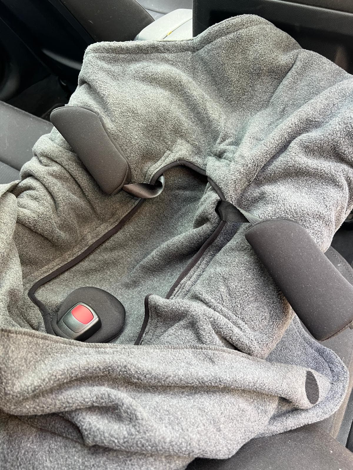 Hoppediz Babysitz Einschlagdecke anthrazit im TrusTest